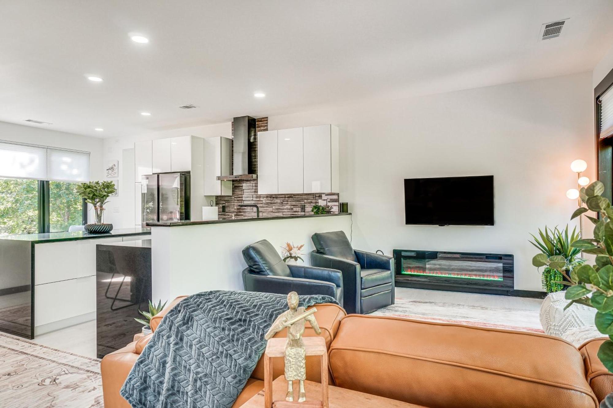 Luxury Modern Home On Golf Course With Game Room! Helen Esterno foto